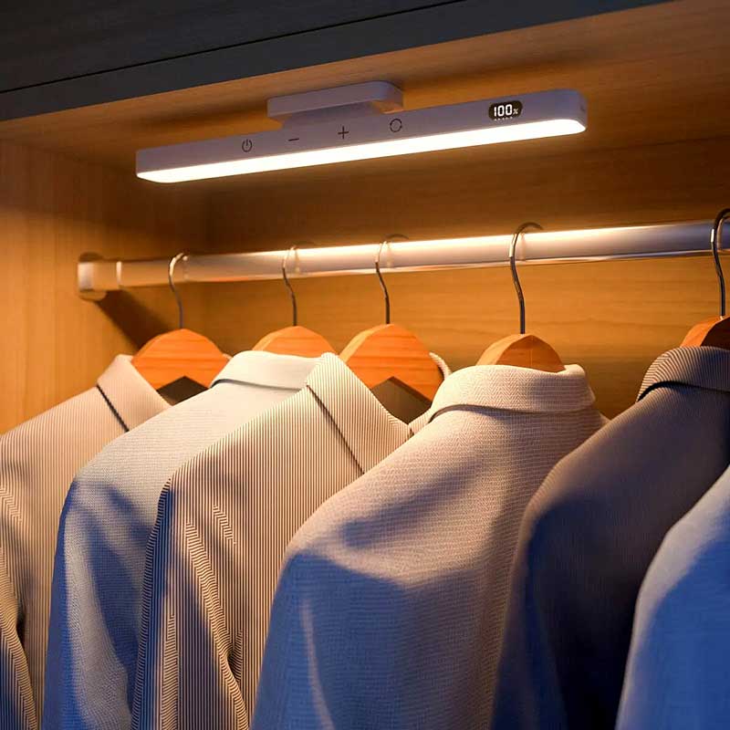 Luminária de LED Multifuncional com Base Magnética