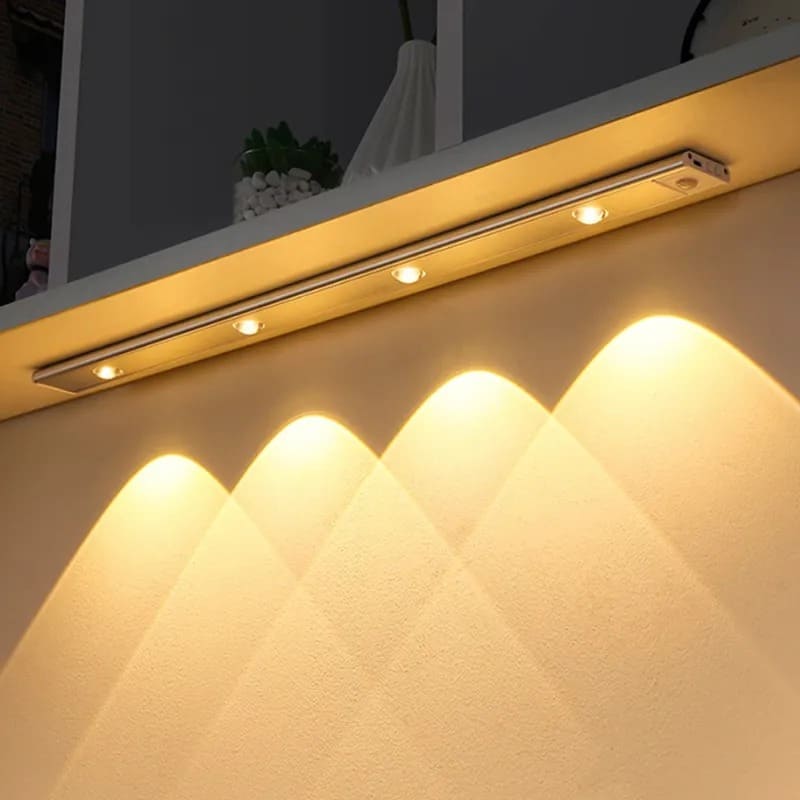 Luminária de LED Magnética com Detecção de Movimento