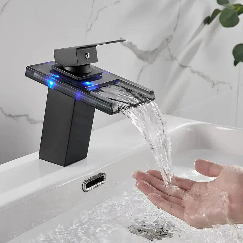 Torneira Premium com LED para Controle de Temperatura Quente e Frio para Banheiro